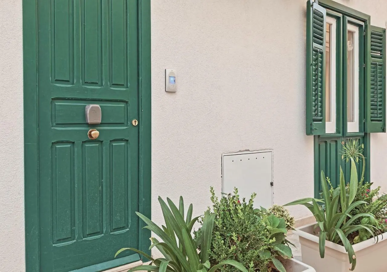 La Casa Di Cortile Rizzuto Villa Sferracavallo